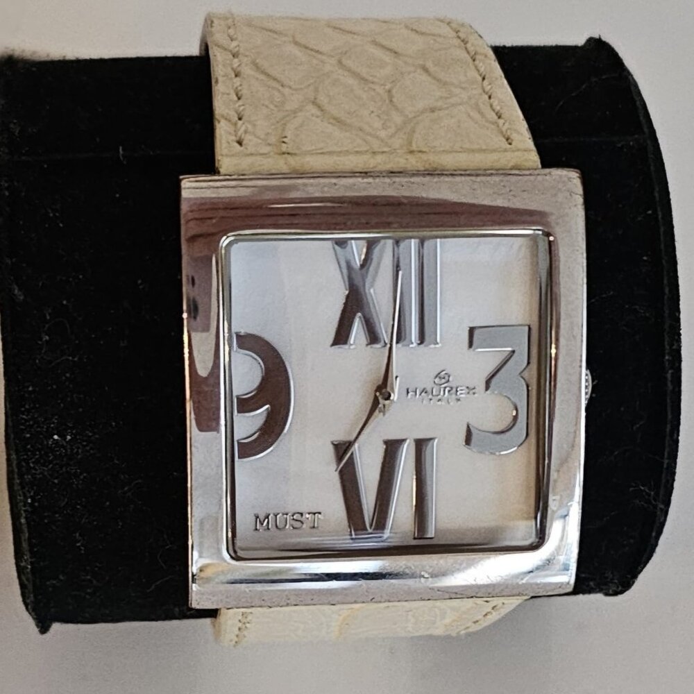 Haurex Leather Band Women's Watch!